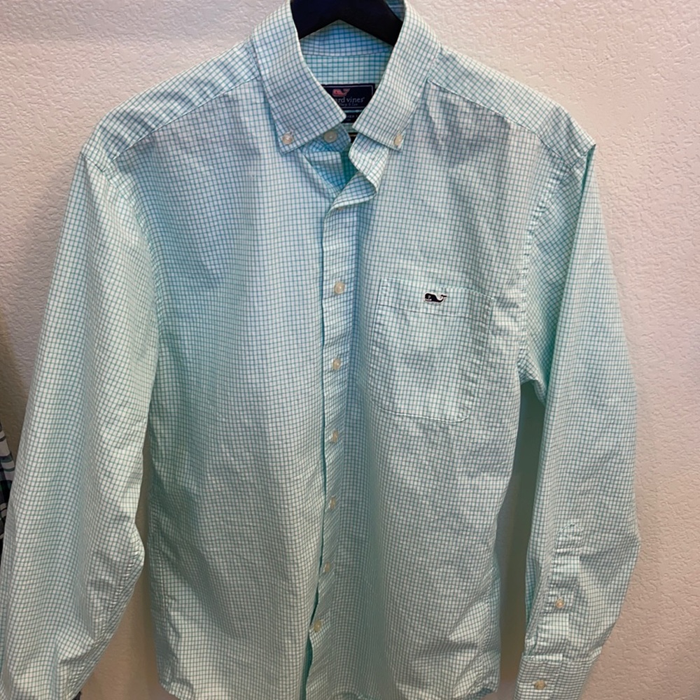 Vineyard vines classic fit shirt